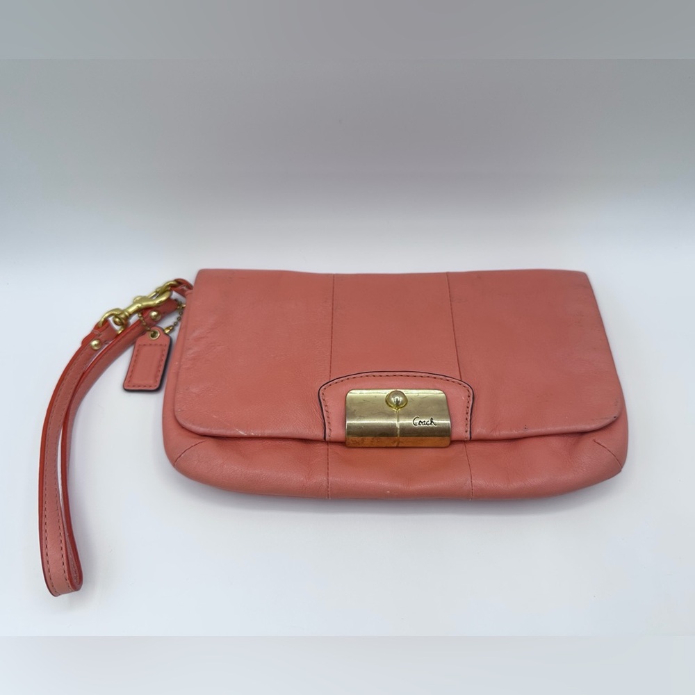 Coach Salmon Kristen Wristlet 🍍 - Picture 1 of 1